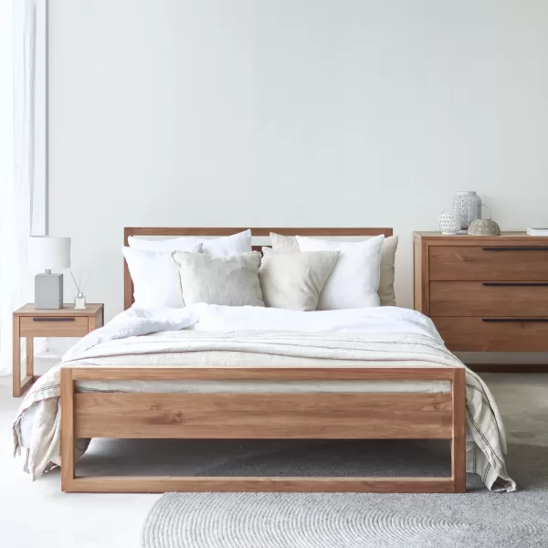 Tempat Tidur Light Teak
