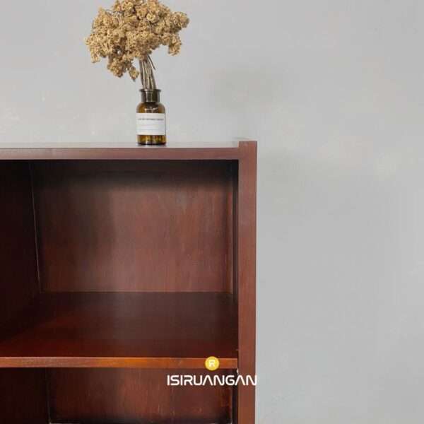 Rak buku Zakira