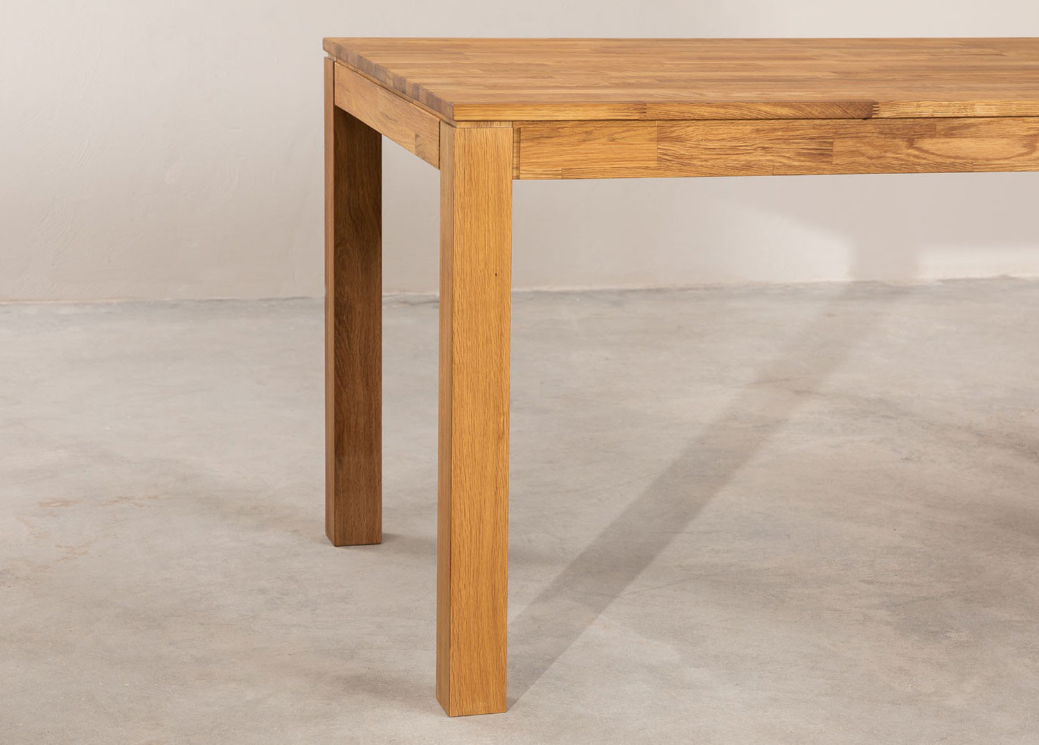 Meja Makan Aisye Aisye table