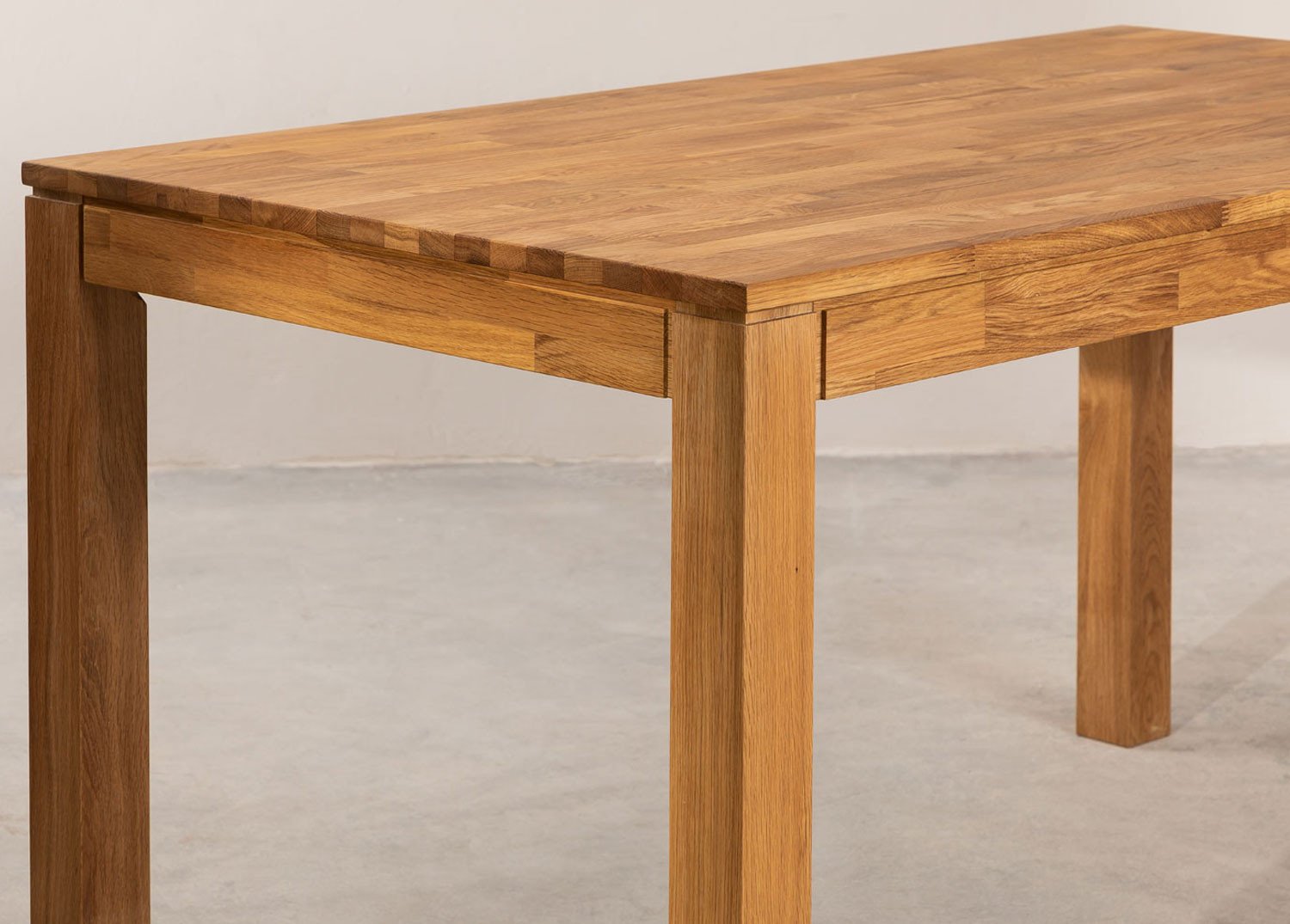 Meja Makan Aisye Aisye table