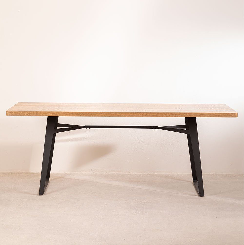 Eugino table