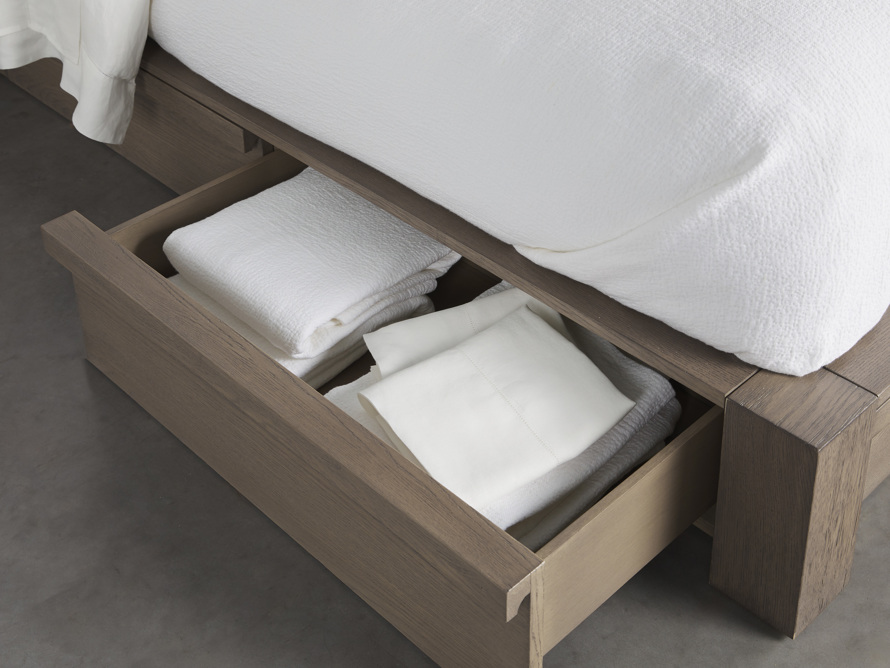 Tempat Tidur Malone Malone Beds