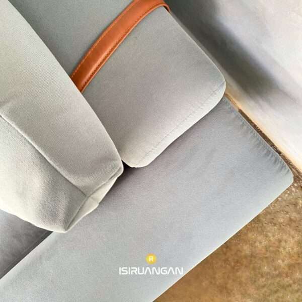 SOFA AZRIEL L SEATER