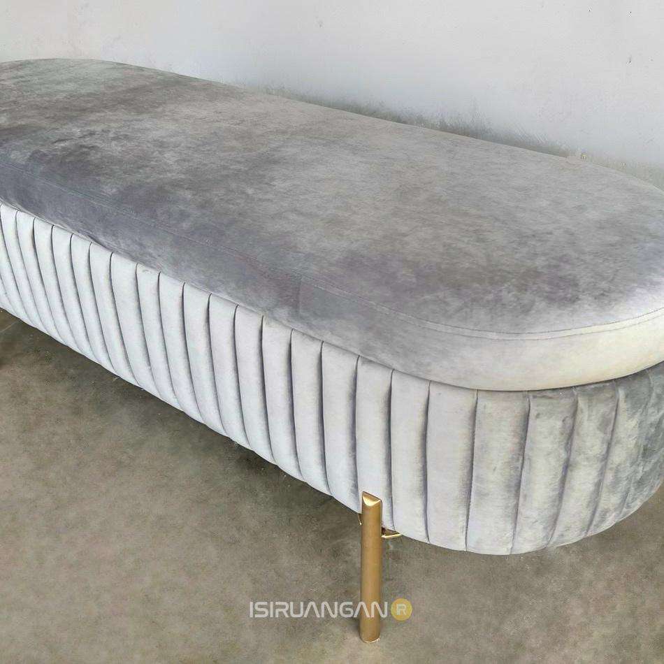 Yuri Bench yuri bench