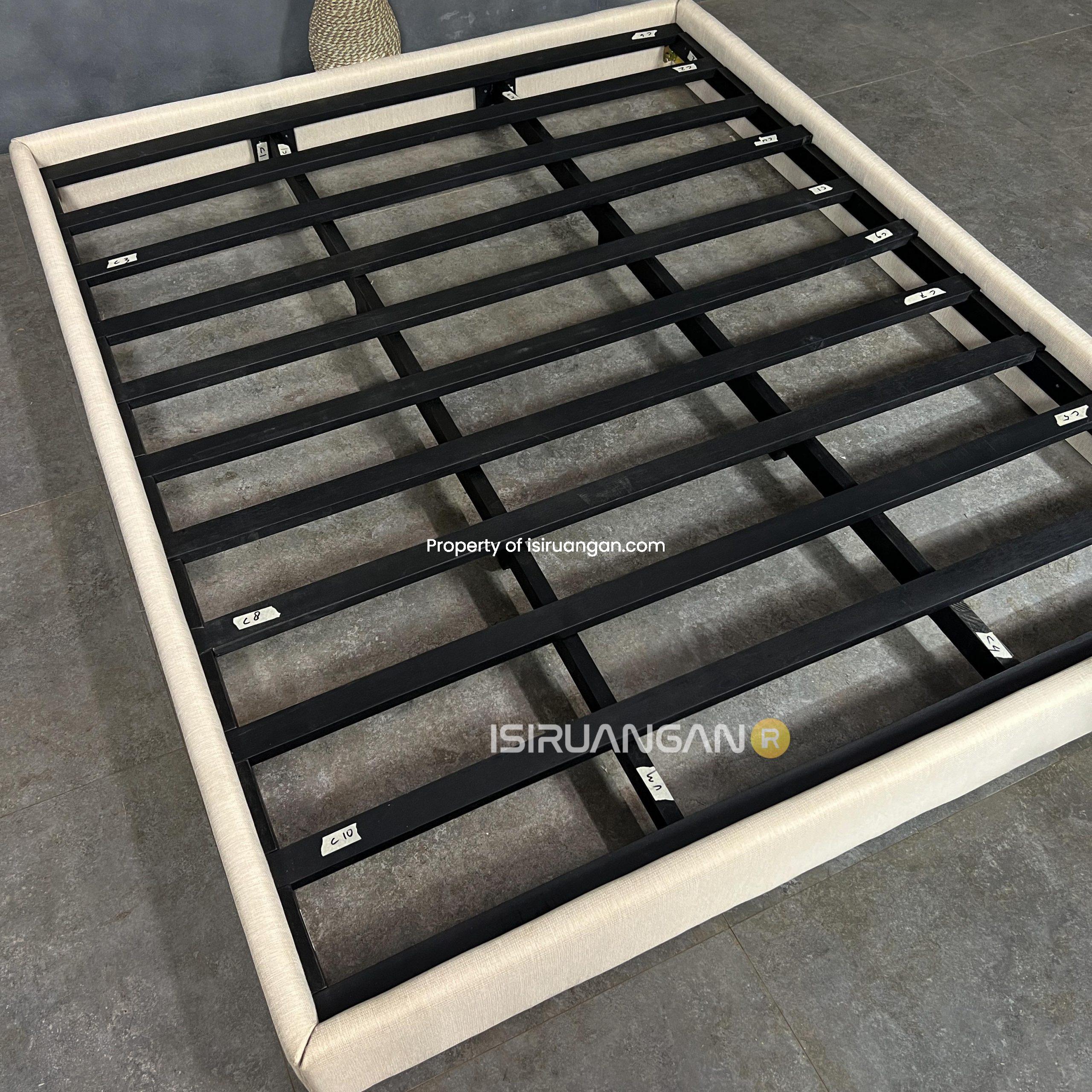 Divan Naey Divan Naey