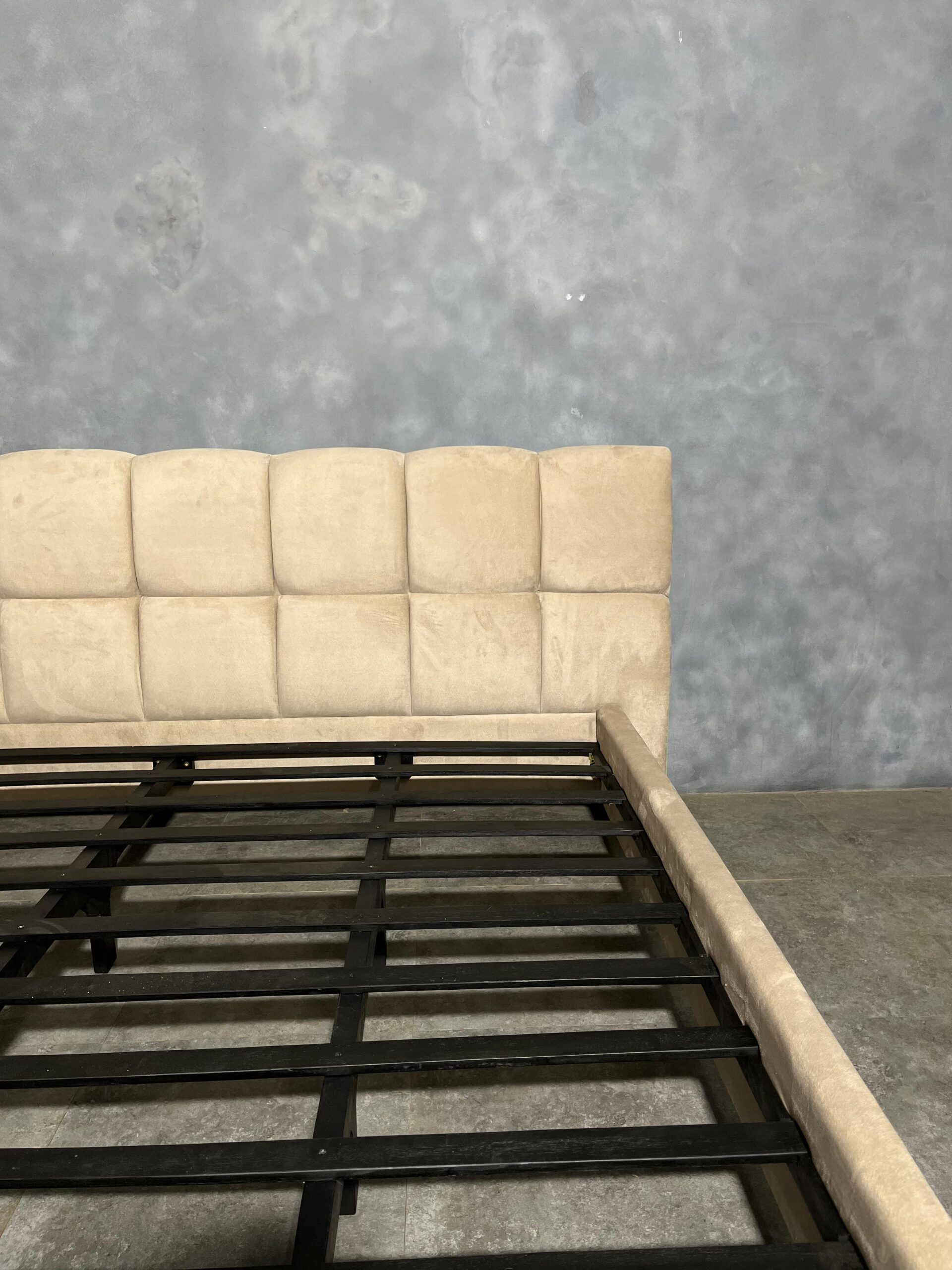 Tempat Tidur Minimalis Tiara Tempat tidur minimalis Tiara