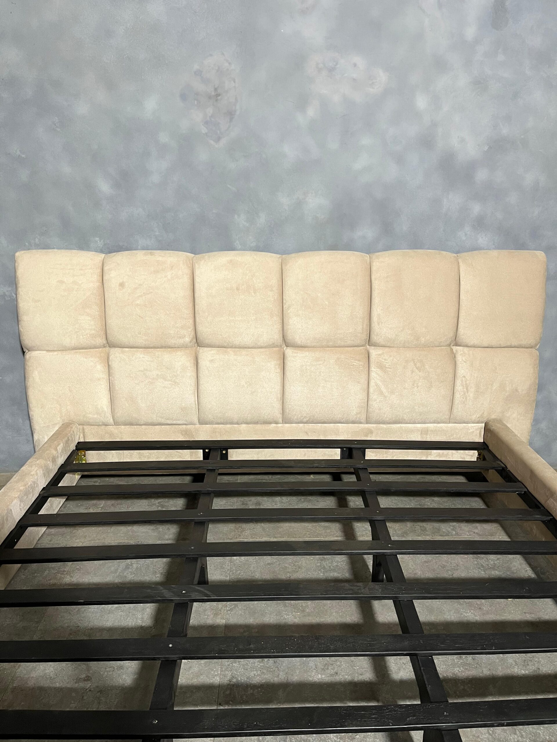 Tempat Tidur Minimalis Tiara Tempat tidur minimalis Tiara