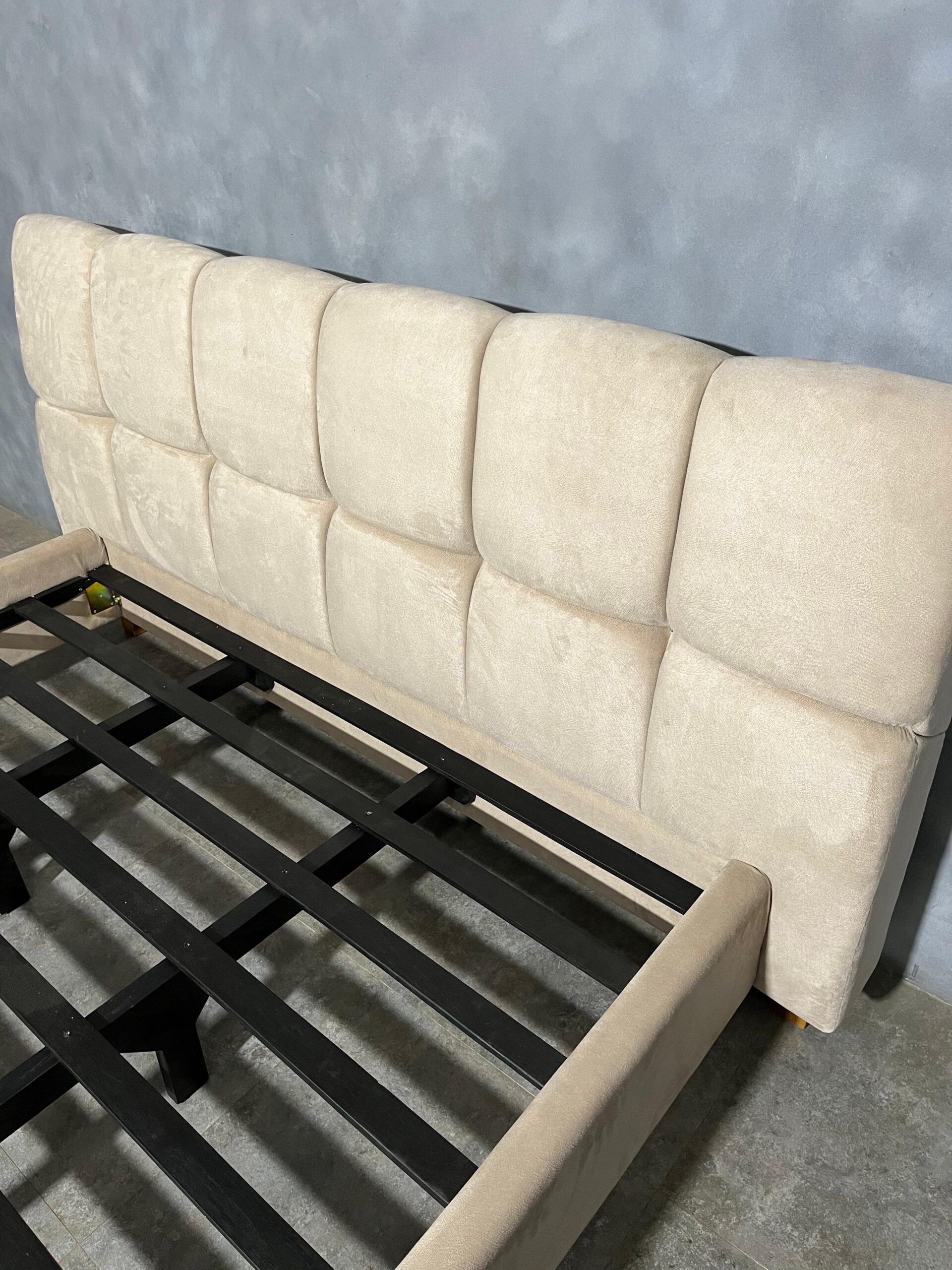 Tempat Tidur Minimalis Tiara Tempat tidur minimalis Tiara