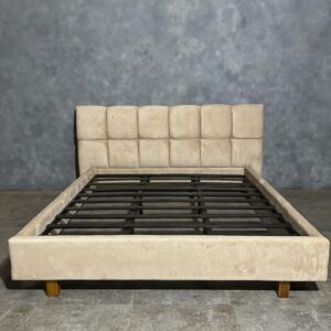 Tempat tidur minimalis Tiara