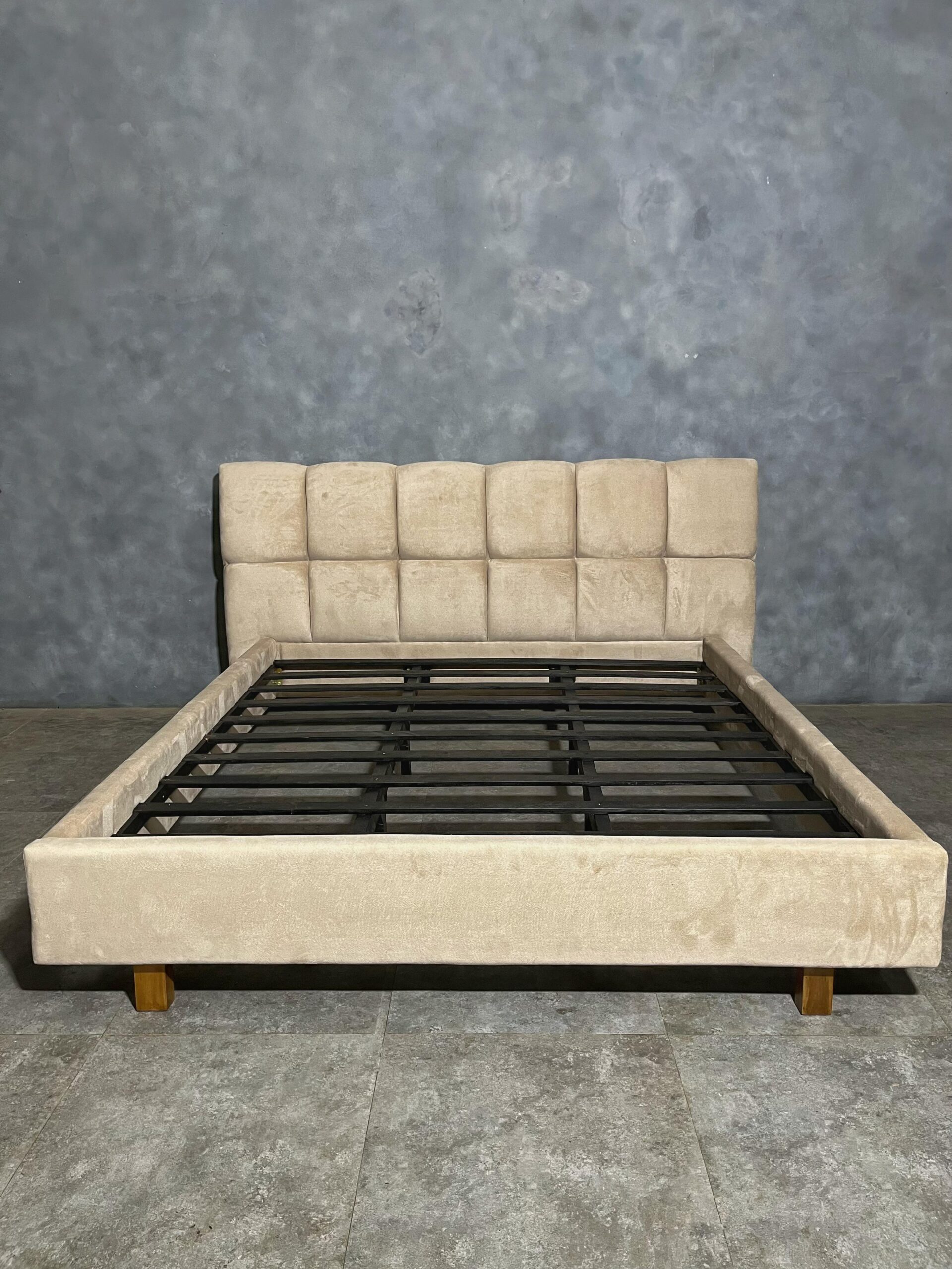 Tempat Tidur Minimalis Tiara Tempat tidur minimalis Tiara